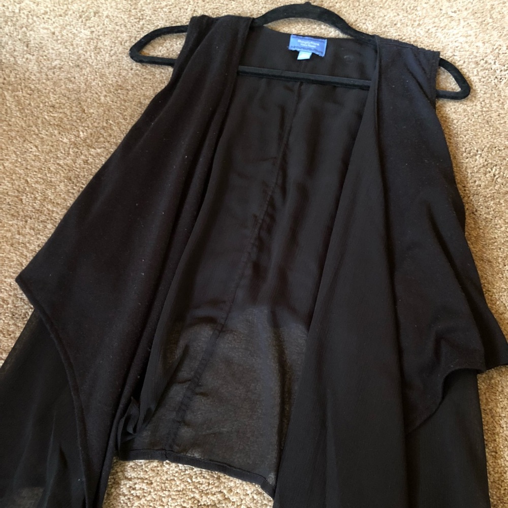 Simply Vera Vera Wang Flowy Black Vest